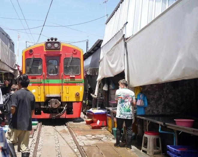 Schwimmender Markt & Ayutthaya-Tagestour
