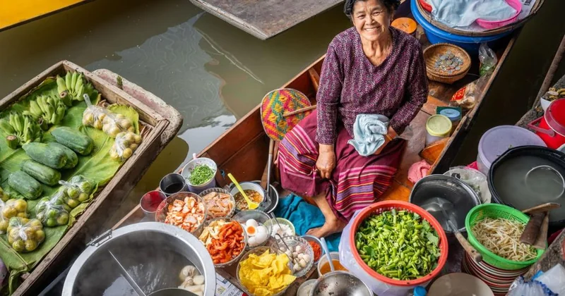 Zugmarkt, Damnoen Saduak & Lao Tuk Luck